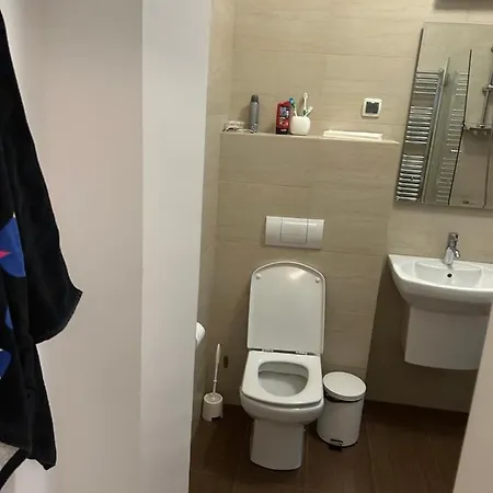 Apartament 3 *